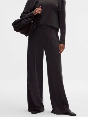 Lululemon Softstreme Pintuck High-Rise Wide-Leg Pant NWT